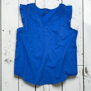 LOFT Outlet Blue Cap Sleeve Blouse Size Medium Smocked Shoulder Lightweight Top